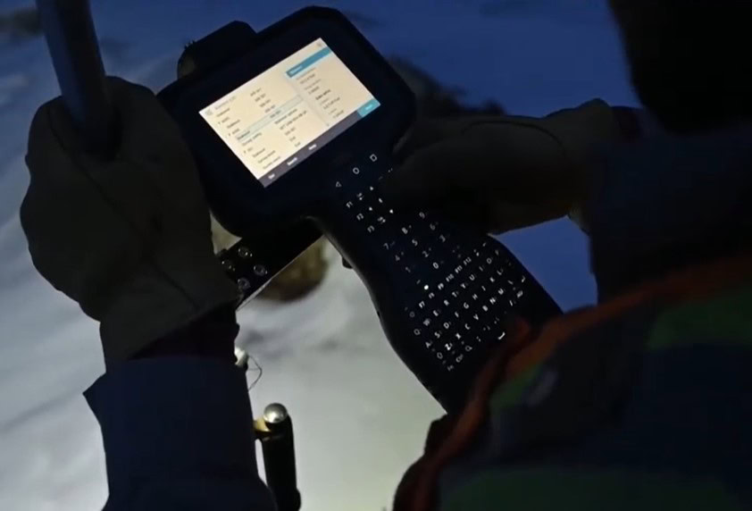 Bộ điều khiển Trimble TSC5 