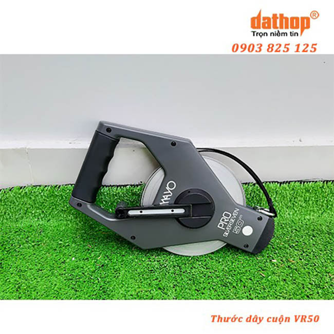 Thước cuộn 50m bằng thép bọc nhựa Epoxy Yamayo VR50m.