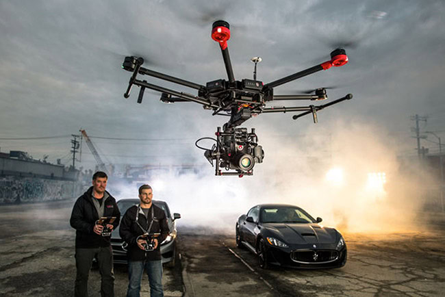 Bộ điều khiển A4 Pro hoàn toàn mới giúp DJI Matrice 600 Pro bay chính xác và an toàn hơn bao giờ hết.