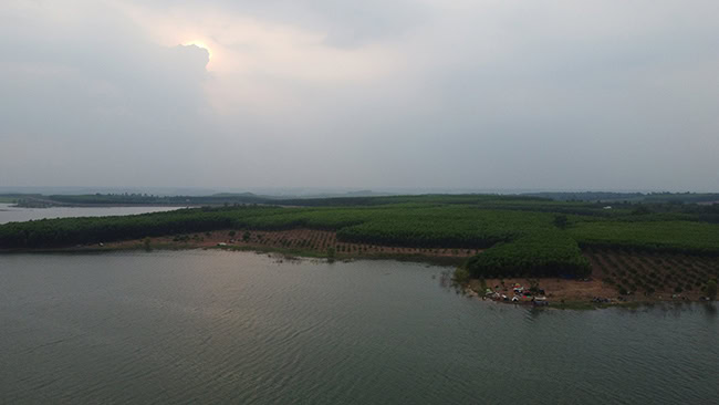 Đo đáy hồ nước thường gặp nhiều khó khăn về môi trường, vị trí, tốn nhân lực và công sức. Đo đáy hồ nước thường gặp nhiều khó khăn về môi trường, vị trí, tốn nhân lực và công sức.