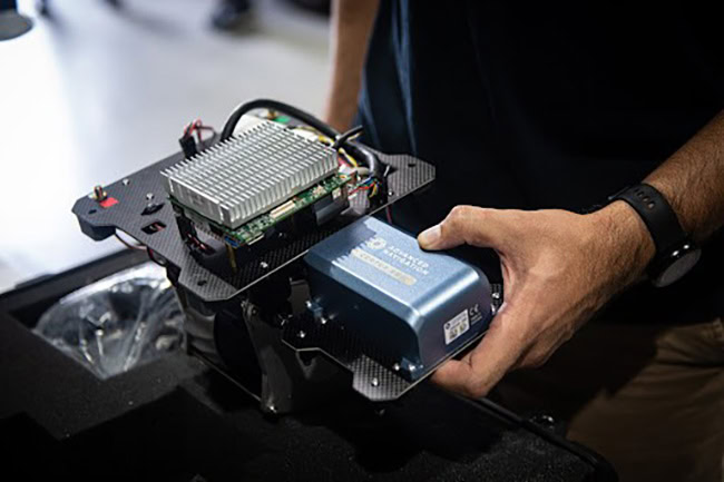 Thiết bị INS thế hệ mới của AD Navigation - Certus Evo. Thiết bị INS thế hệ mới của AD Navigation - Certus Evo.